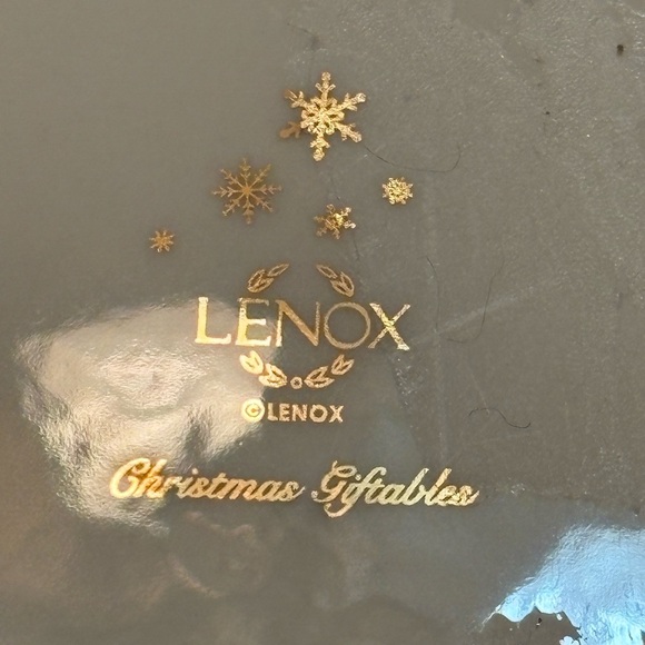 Lenox Cream and Gold Candle Holder with Plaid Accent - Picture 4 of 9